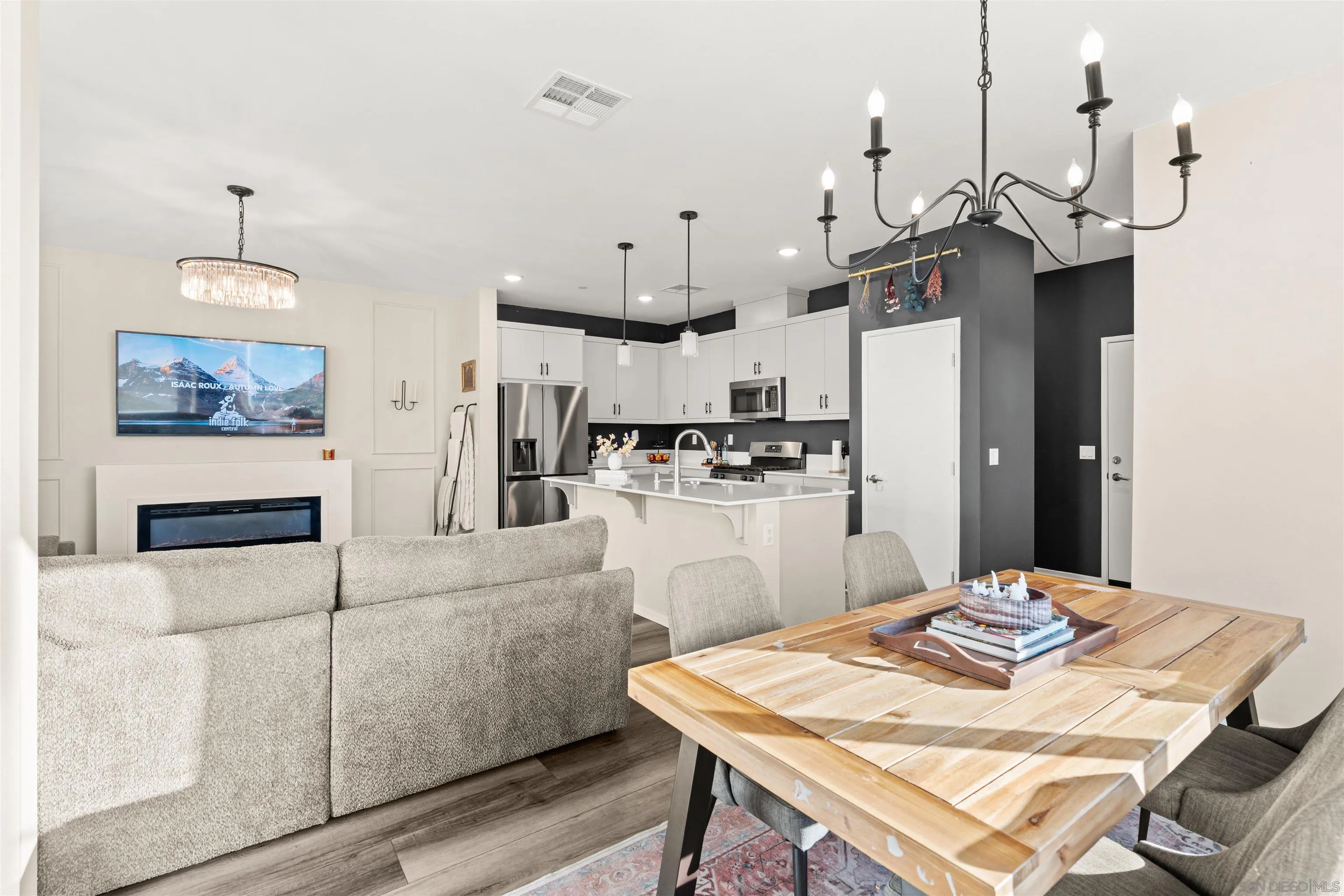 304 Sweet Place Fallbrook, CA 92028 - Photo 7 of 48 Gallery Image 7