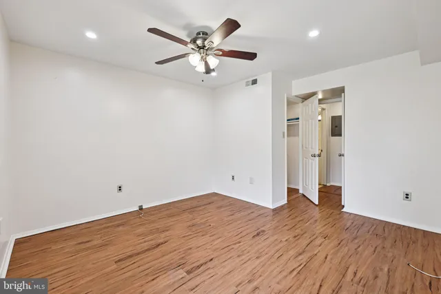 $116,000 | 507 Wilson Bridge Drive, Unit 6706 A2, Oxon Hill, MD 20745