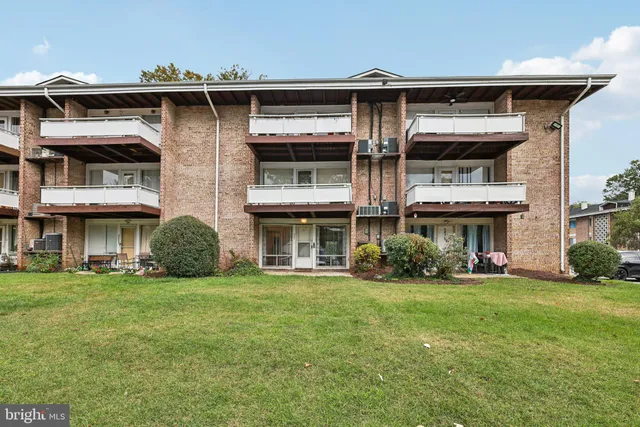 $116,000 | 507 Wilson Bridge Drive, Unit 6706 A2, Oxon Hill, MD 20745