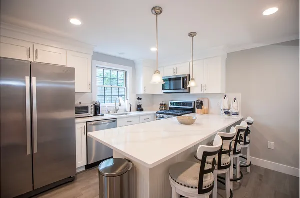 $1,950,000 | 20 B Miacomet Avenue, Unit B, Nantucket, MA 02554