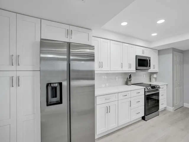 $3,800 | 955 Egret Circle, Unit 405, Delray Beach, FL 33444