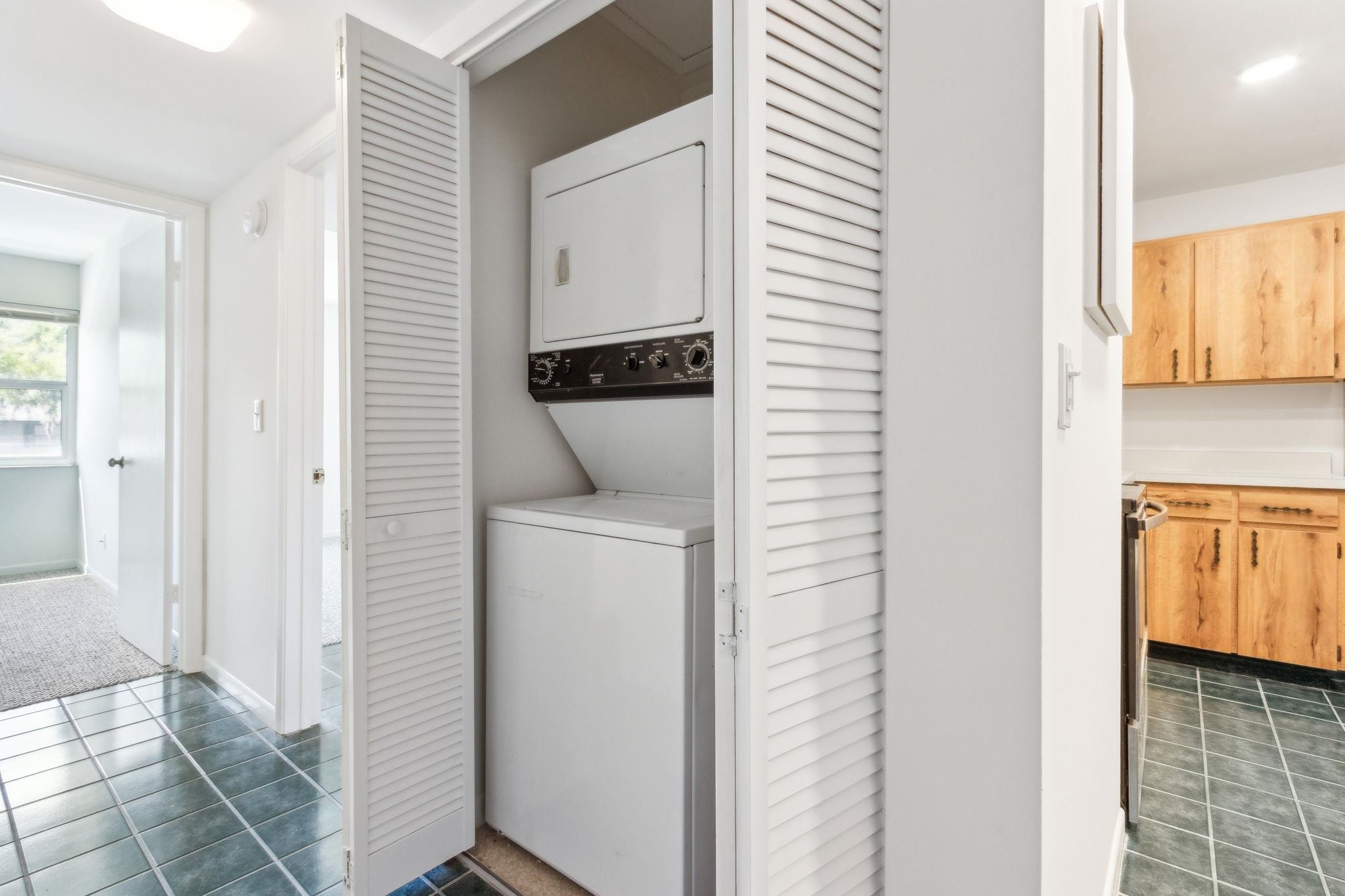 16 Alcira Court St. Augustine, FL 32086 - Photo 33 of 61 a utility room with dryer and washer