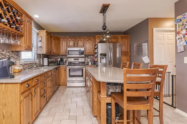$329,900 | 1418 Mill Creek Road, Bloomington, IL 61704