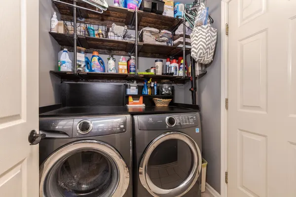 $329,900 | 1418 Mill Creek Road, Bloomington, IL 61704