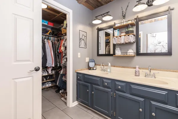 $329,900 | 1418 Mill Creek Road, Bloomington, IL 61704