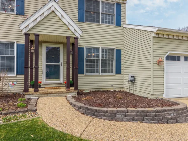 $329,900 | 1418 Mill Creek Road, Bloomington, IL 61704