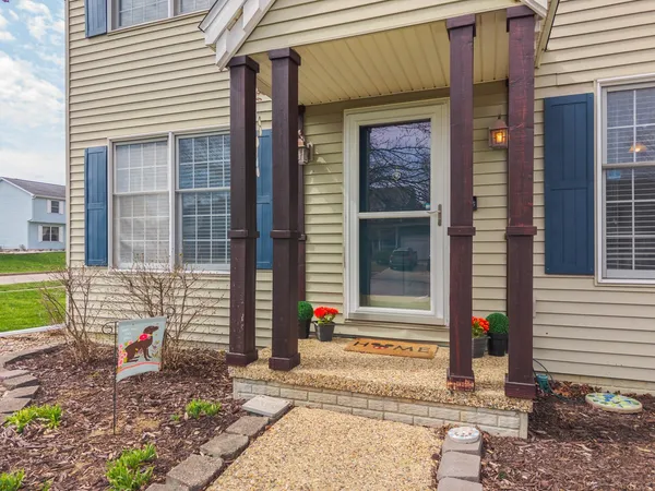 $329,900 | 1418 Mill Creek Road, Bloomington, IL 61704