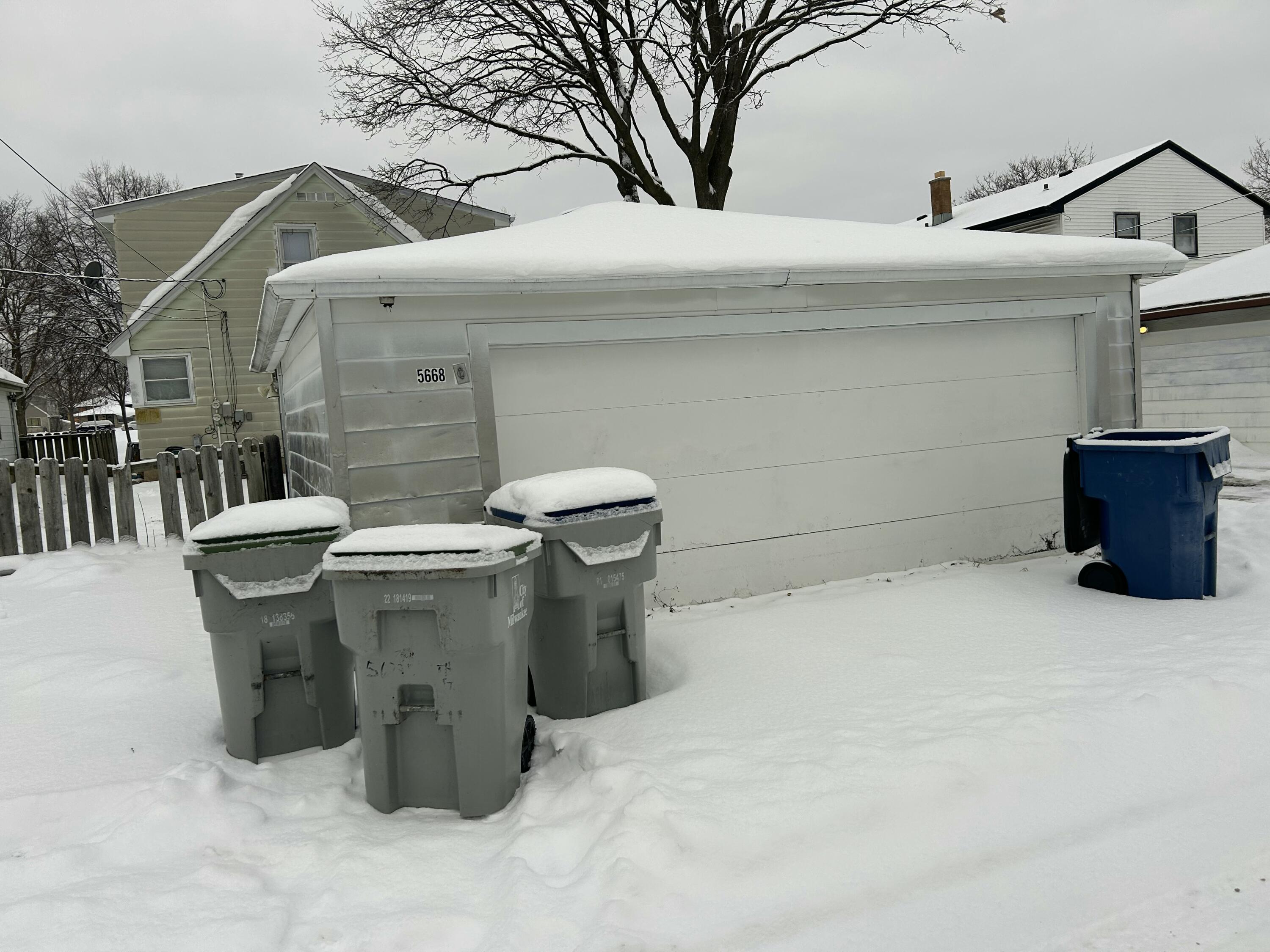 5666 North 97th Street, Unit 5668 Milwaukee, WI 53225 - Photo 3 of 15 IMG_3983