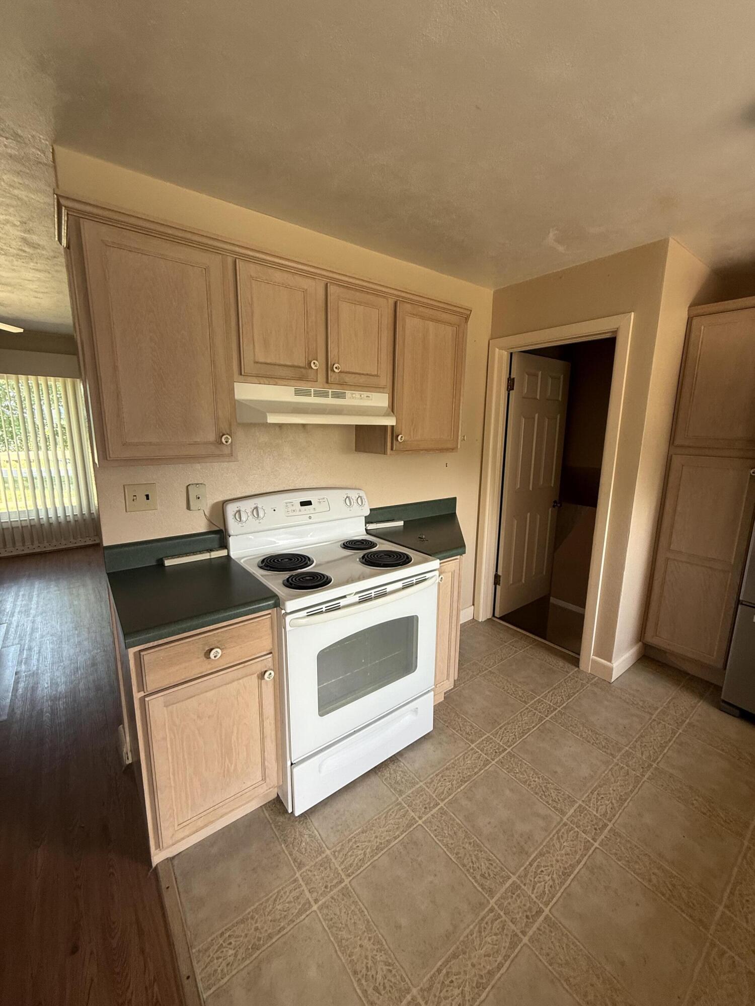 1250 Blacksburg Road Fincastle, VA 24090 - Photo 4 of 21 IMG_1531