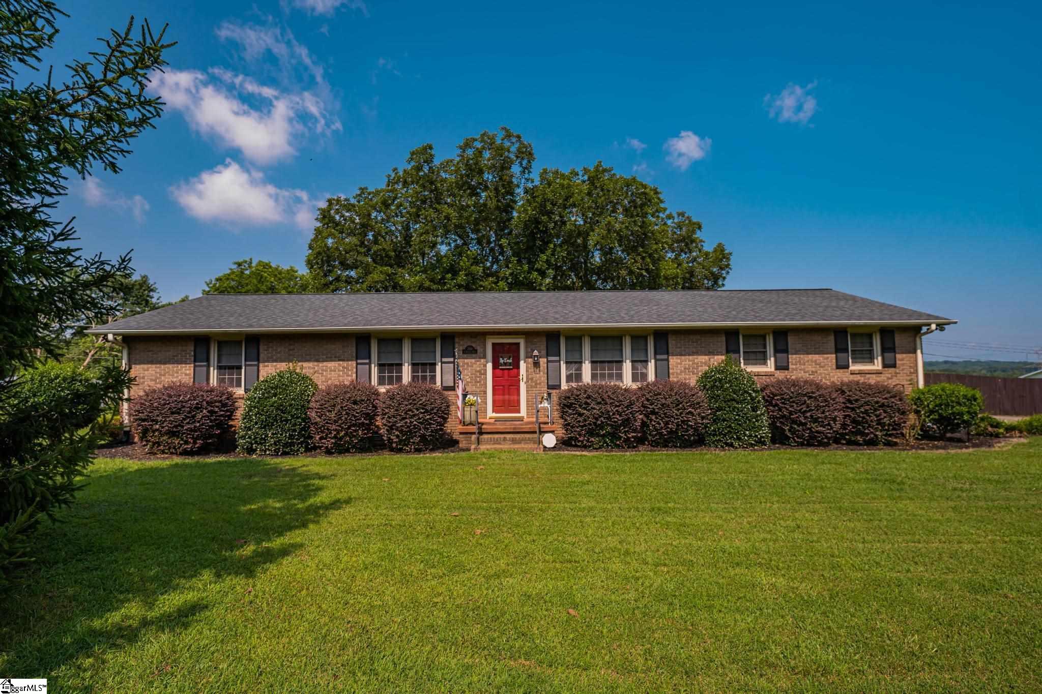 700 South Danzler Road Duncan, SC 29334 - Photo 1 of 36