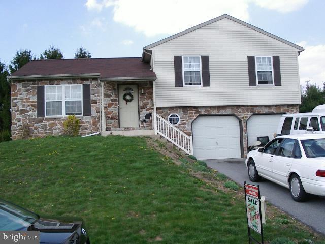 5 Winchester Circle Lebanon, PA 17046 - Photo 1 of 5