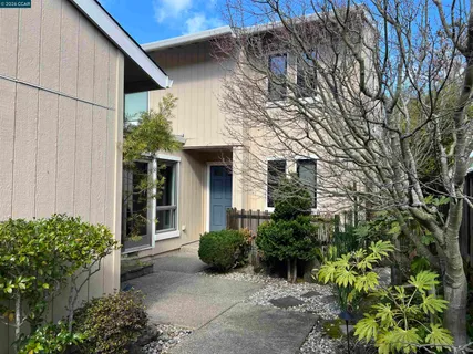 $1,395,000 | 7 Doral Drive, Moraga, CA 94556