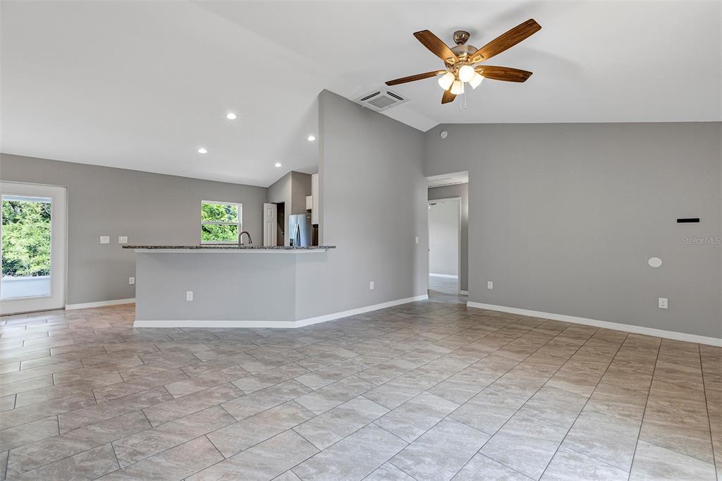 4830 166th Loop Ocala, FL 34473 - Photo 4 of 37 Gallery Image 4