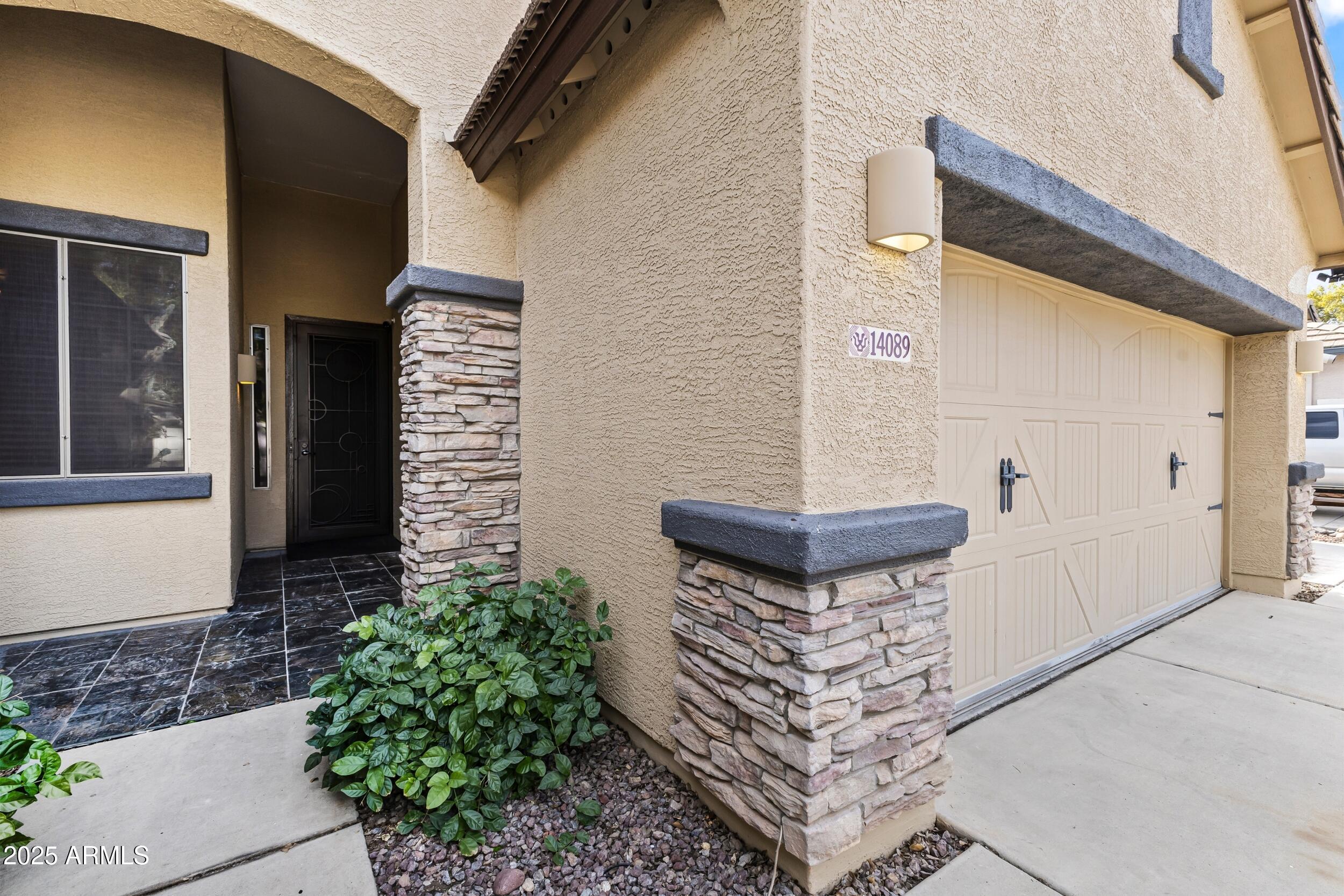 14089 West Charter Oak Road Surprise, AZ 85379 - Photo 4 of 34 4_04