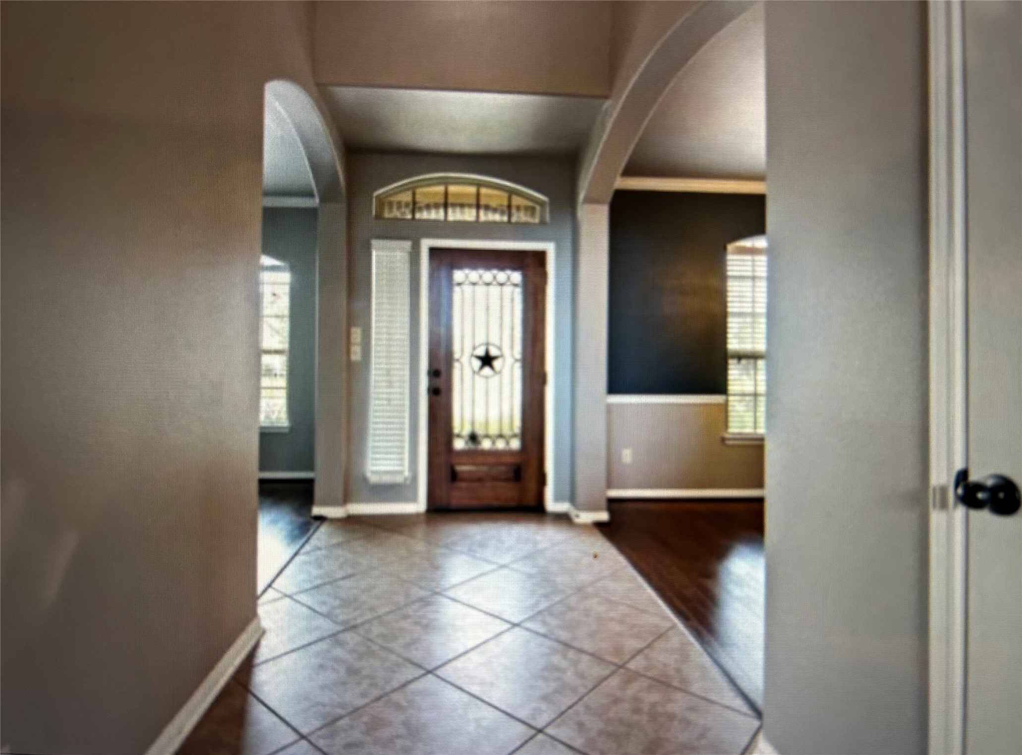 7936 Lake Commons Drive Rosenberg, TX 77469 - Photo 4 of 33 a view of a hallway with a elevator