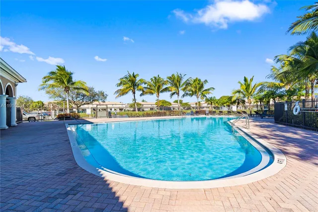 $2,600 | 5850 Hampton Hills Boulevard, Unit 5850, Tamarac, FL 33321