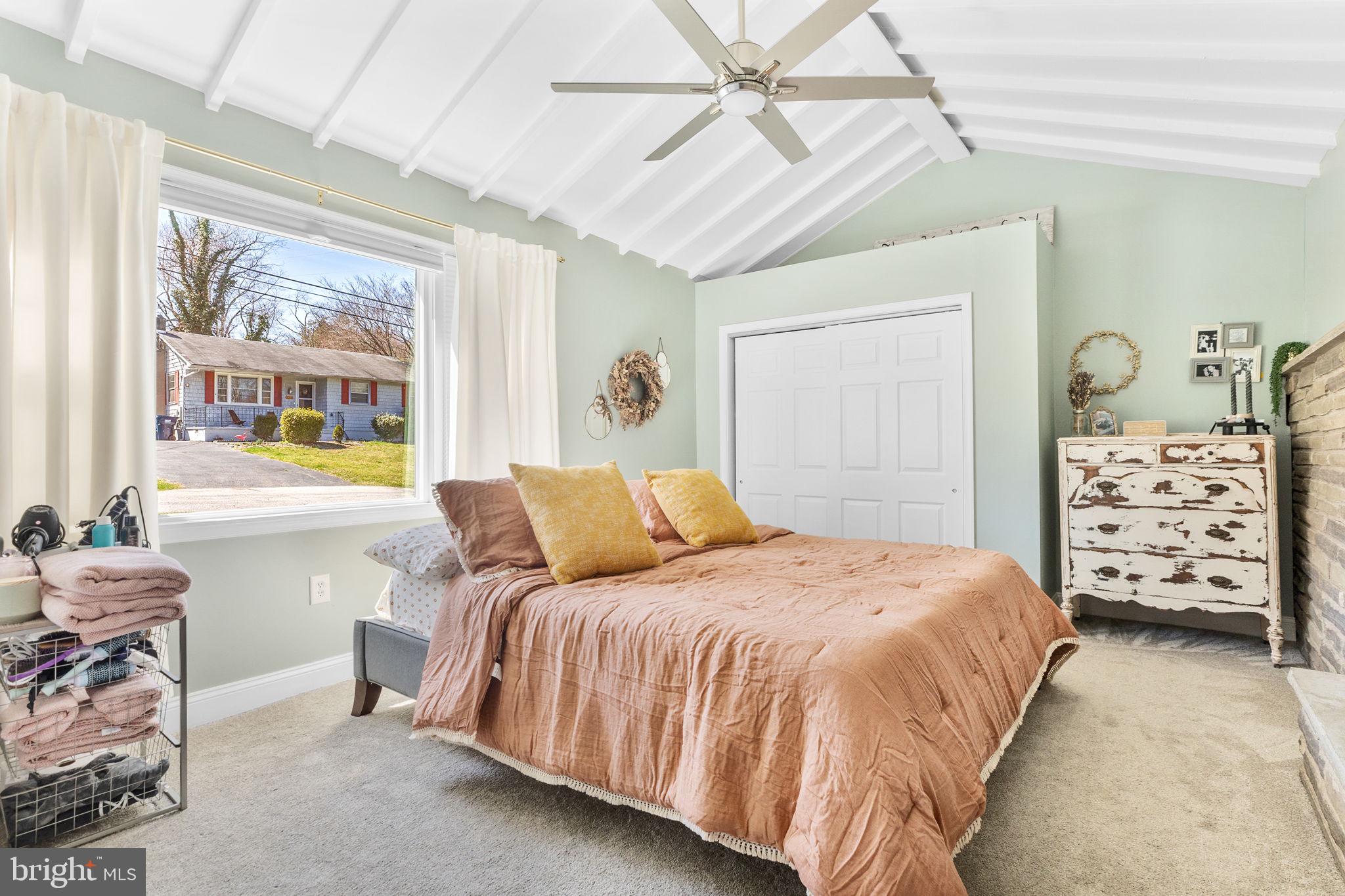 1501 Valley Road Wilmington, DE 19810 - Photo 15 of 29 Vaulted ceiling