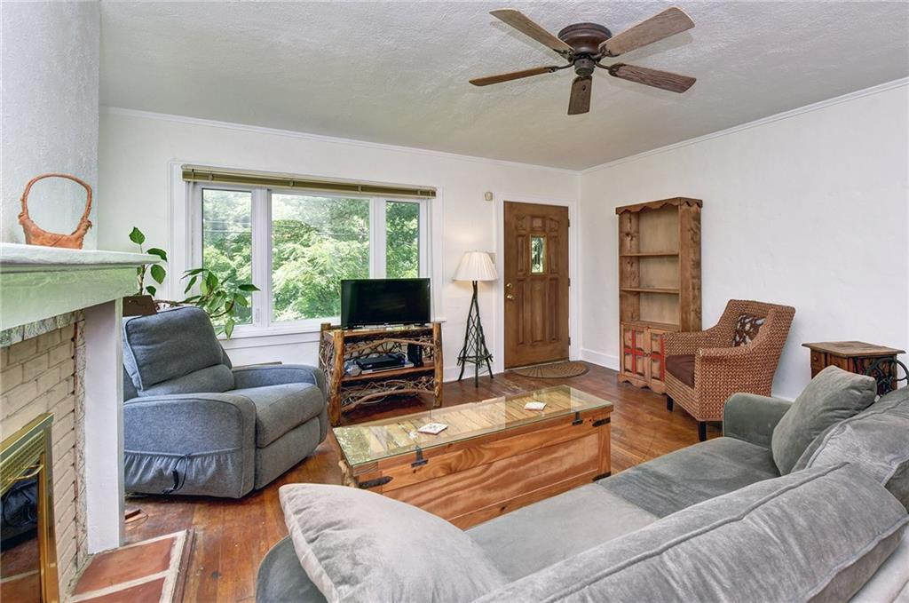 2922 Marshall Road Pittsburgh, PA 15214 - Photo 4 of 25 Large windows give rooms lots of light...they are multi-pane and functioning and lots of breeze flows through if you prefer not to use the central air system!