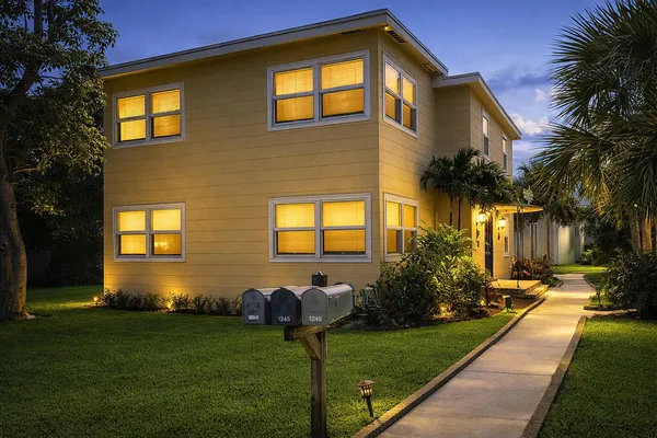 $1,695 | 509 6th Avenue North, Unit 3B, Lake Worth Beach, FL 33460