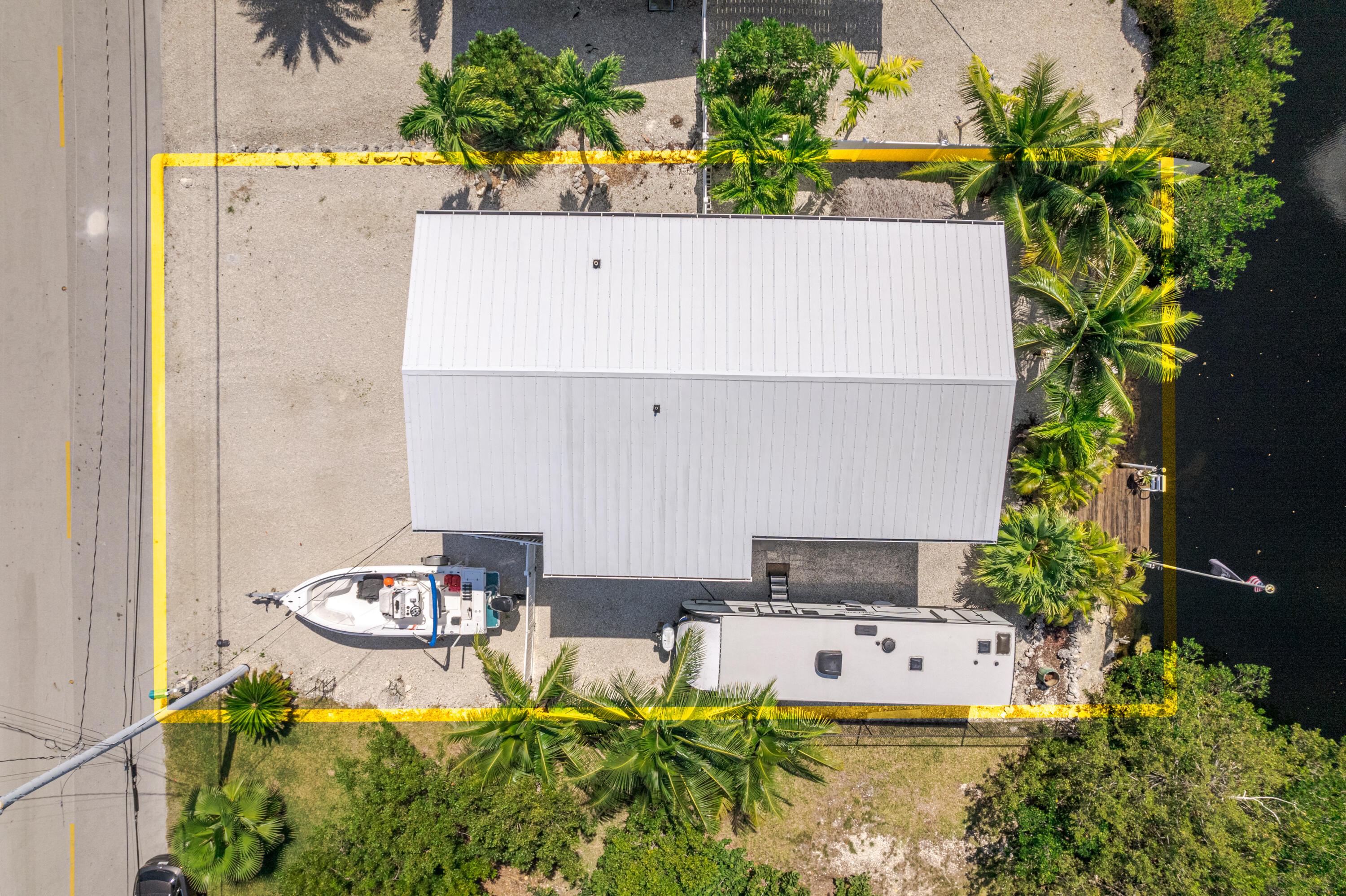 52 Lobstertail Road Big Pine Key, FL 33043 - Photo 16 of 26 Property Outlined