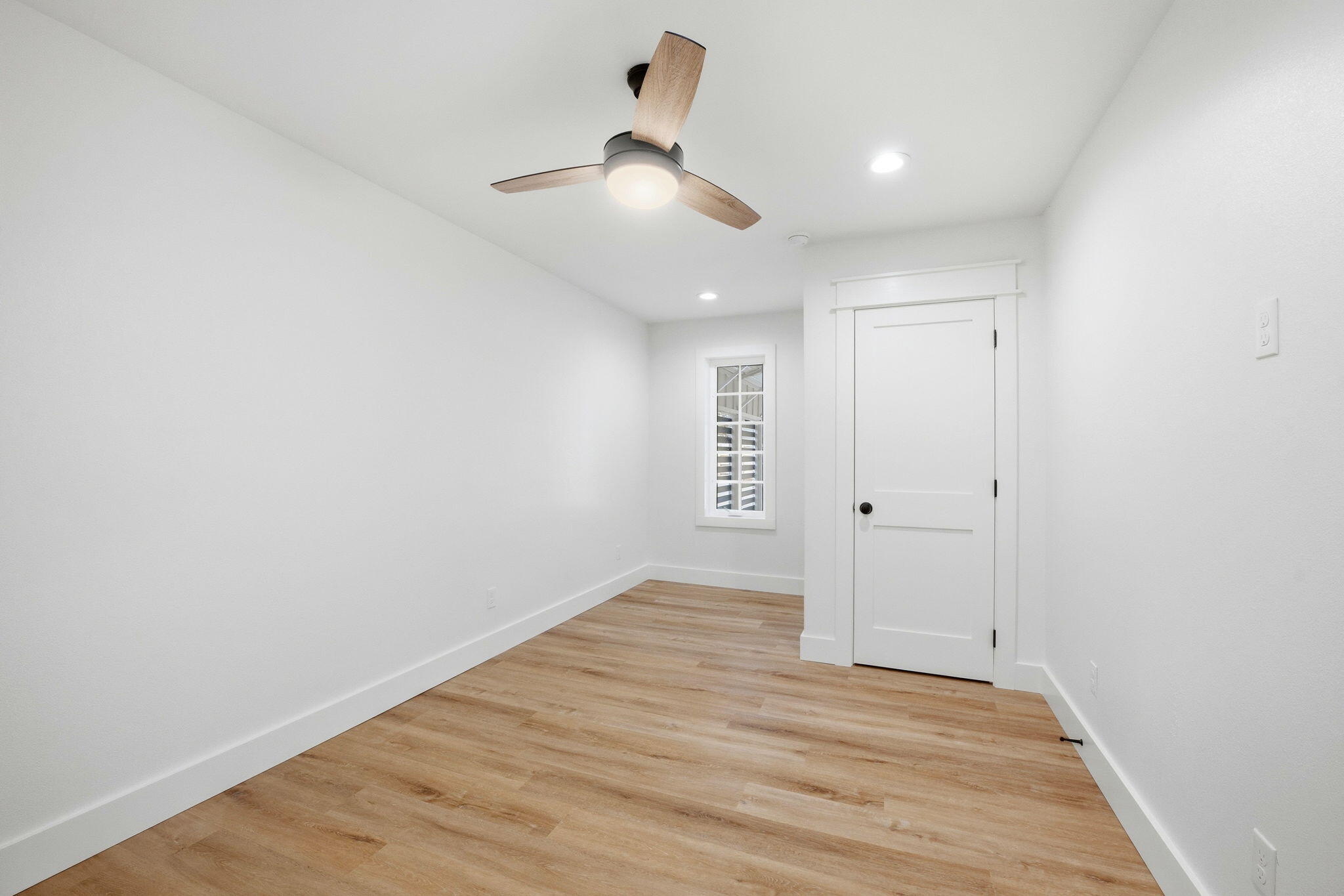 2035 Wind Trace Road North Navarre, FL 32566 - Photo 23 of 87 23-web-or-mls-2035-wind-trace-rd