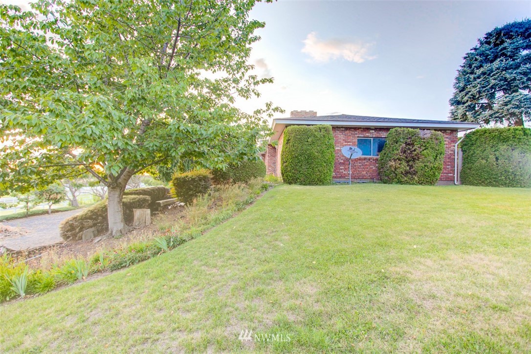 875 South Crestline Road Othello, WA 99344 - Photo 13 of 25