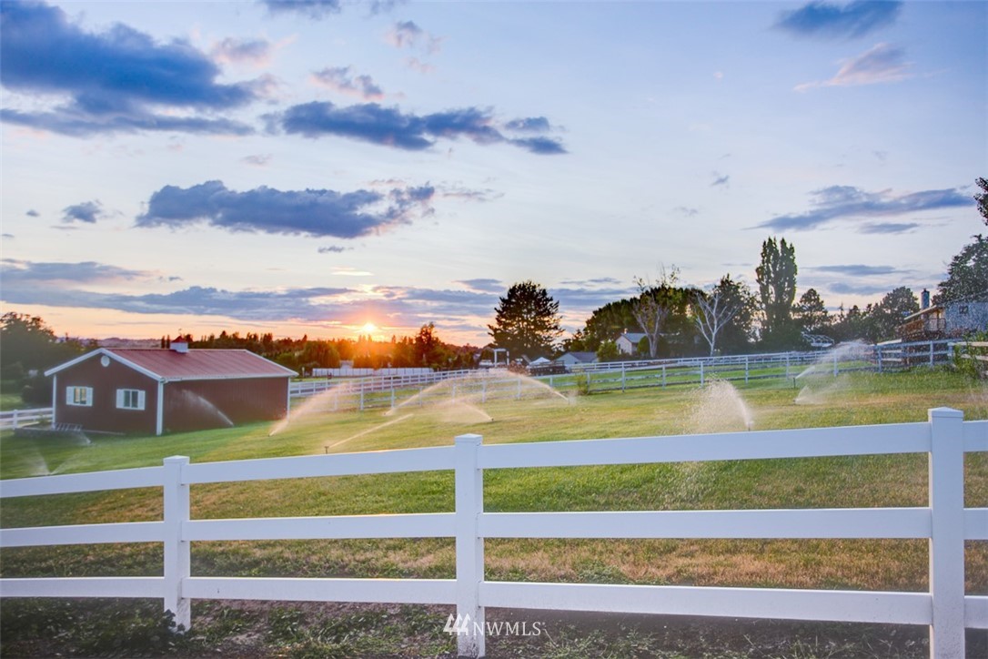 875 South Crestline Road Othello, WA 99344 - Photo 10 of 25