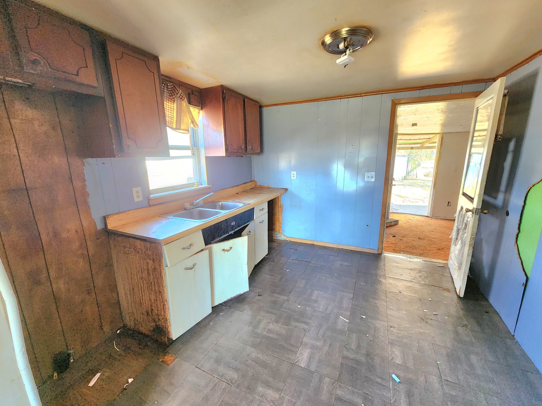 1102 North Washington Street Tullahoma, TN 37388 - Photo 5 of 9