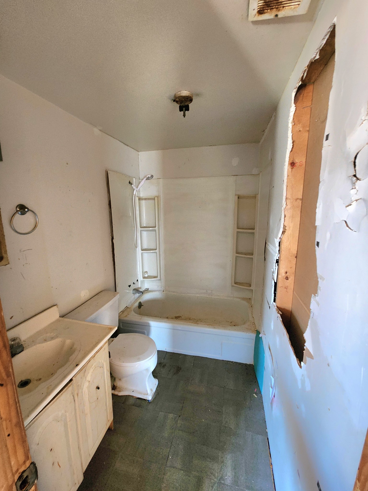 1102 North Washington Street Tullahoma, TN 37388 - Photo 7 of 9