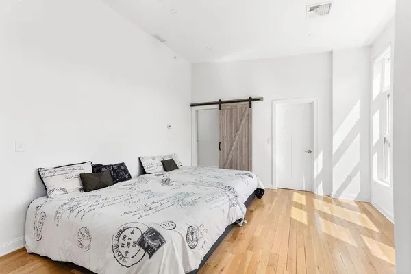 $4,375 | 259 North Lake Avenue, Unit A, Worcester, MA 01605