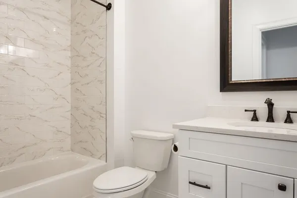 $4,375 | 259 North Lake Avenue, Unit A, Worcester, MA 01605