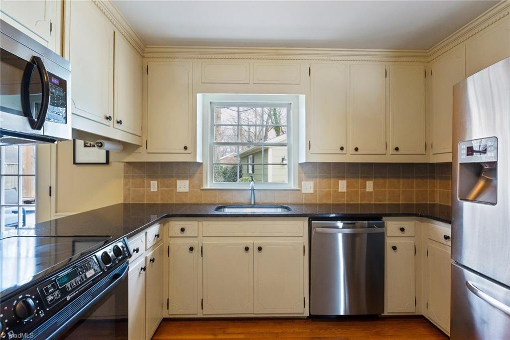3700 Pinetop Road Greensboro, NC 27410 - Photo 8 of 30 Gallery Image 8