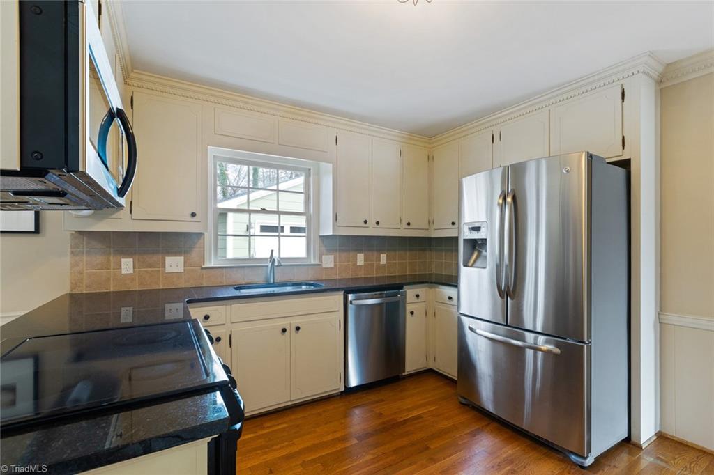 3700 Pinetop Road Greensboro, NC 27410 - Photo 9 of 30 Gallery Image 9