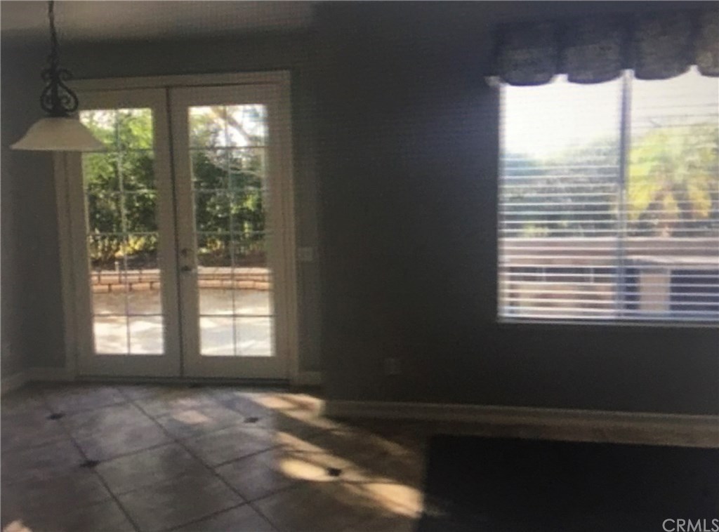 28243 Corte Malbino Temecula, CA 92592 - Photo 6 of 10