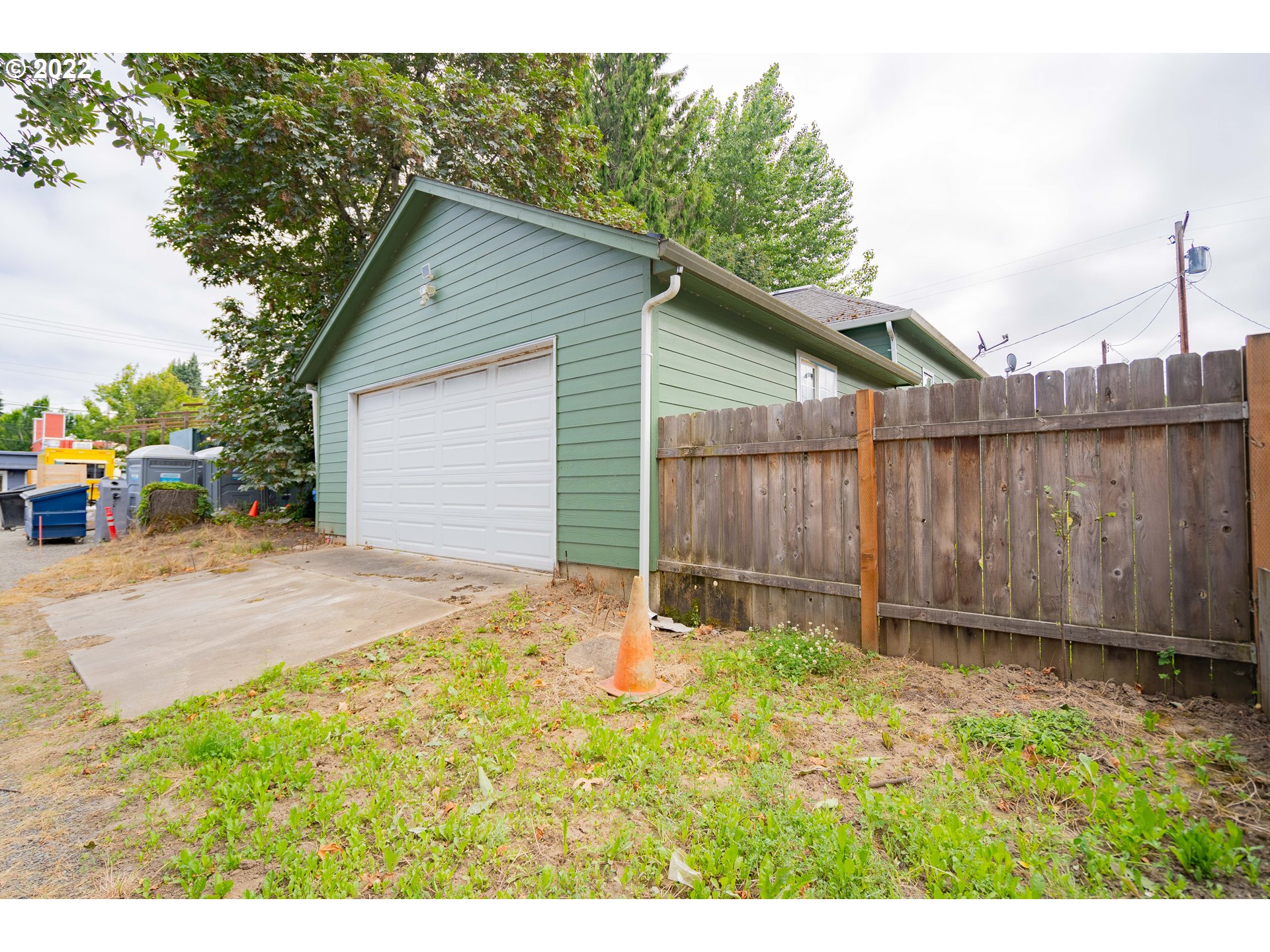 111 South 3rd Avenue Ridgefield, WA 98642 - Photo 30 of 32 a backyard of a house