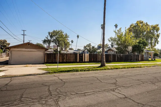 $279,900 | 4001 East Balch Avenue, Fresno, CA 93702