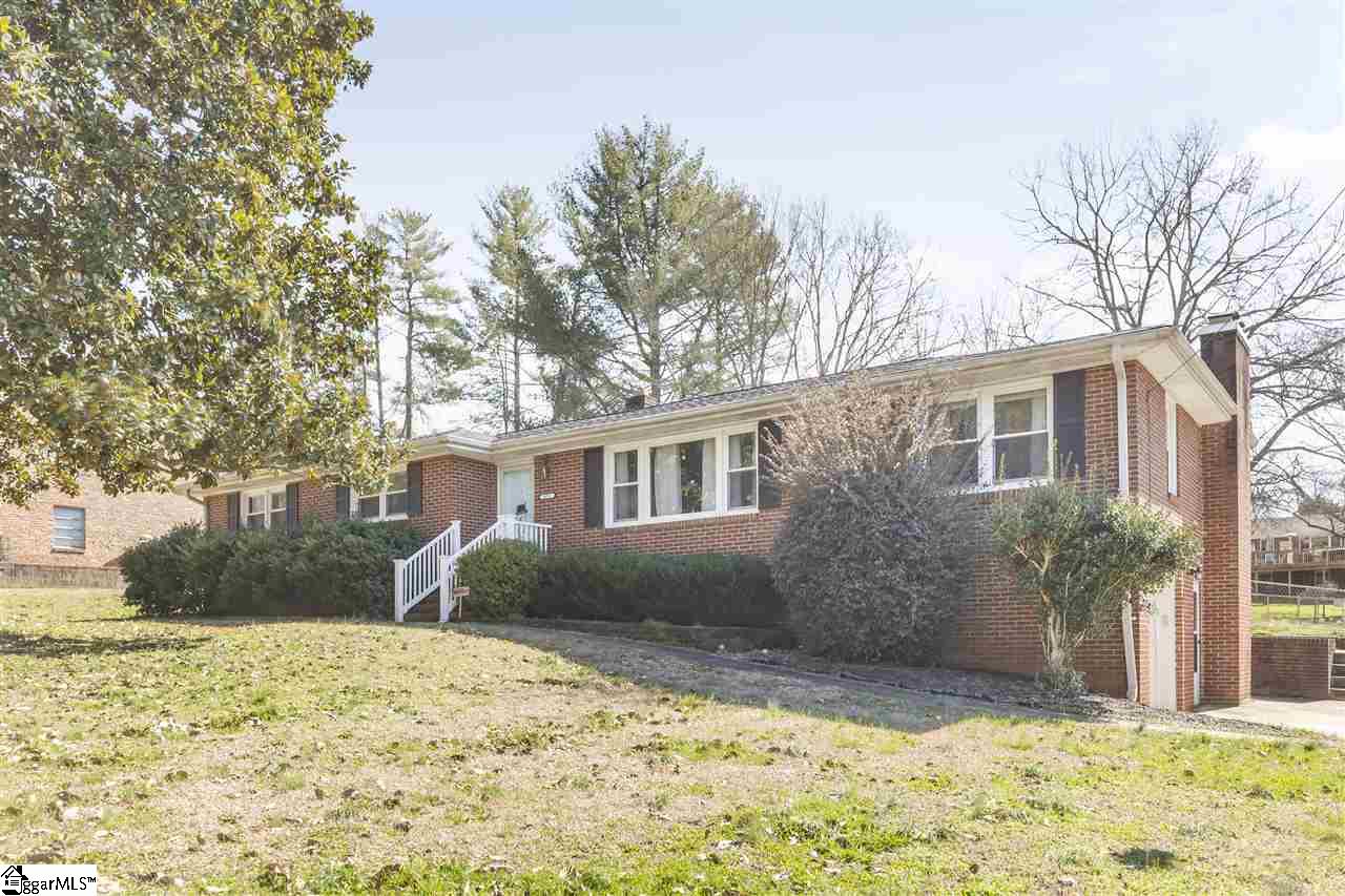 1131 Farrs Bridge Road Greenville, SC 29611 - Photo 1 of 28 Gallery Image 1