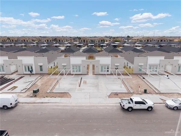 $1,050 | 2704 West Harrison Avenue, Unit 1, Alton, TX 78573