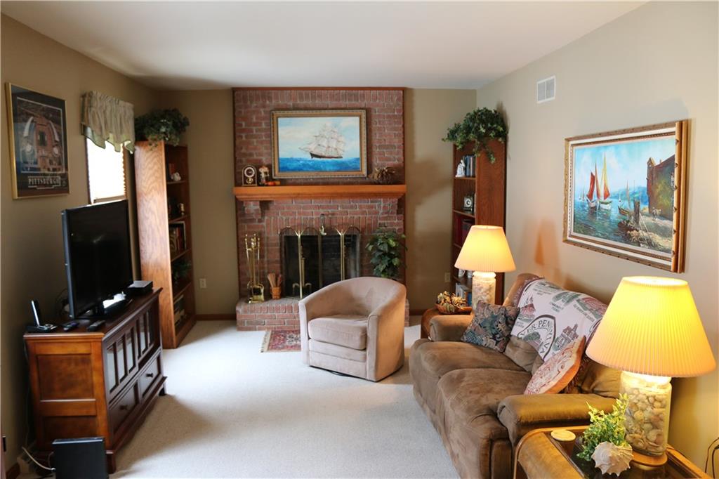 133 Kaye Circle Beaver, PA 15009 - Photo 3 of 17