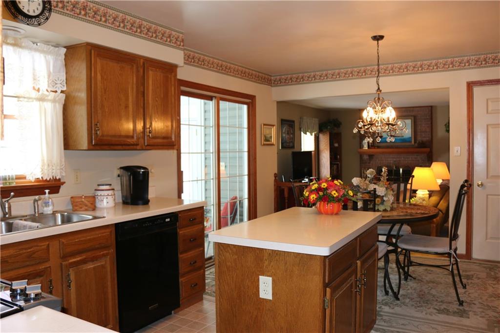 133 Kaye Circle Beaver, PA 15009 - Photo 5 of 17