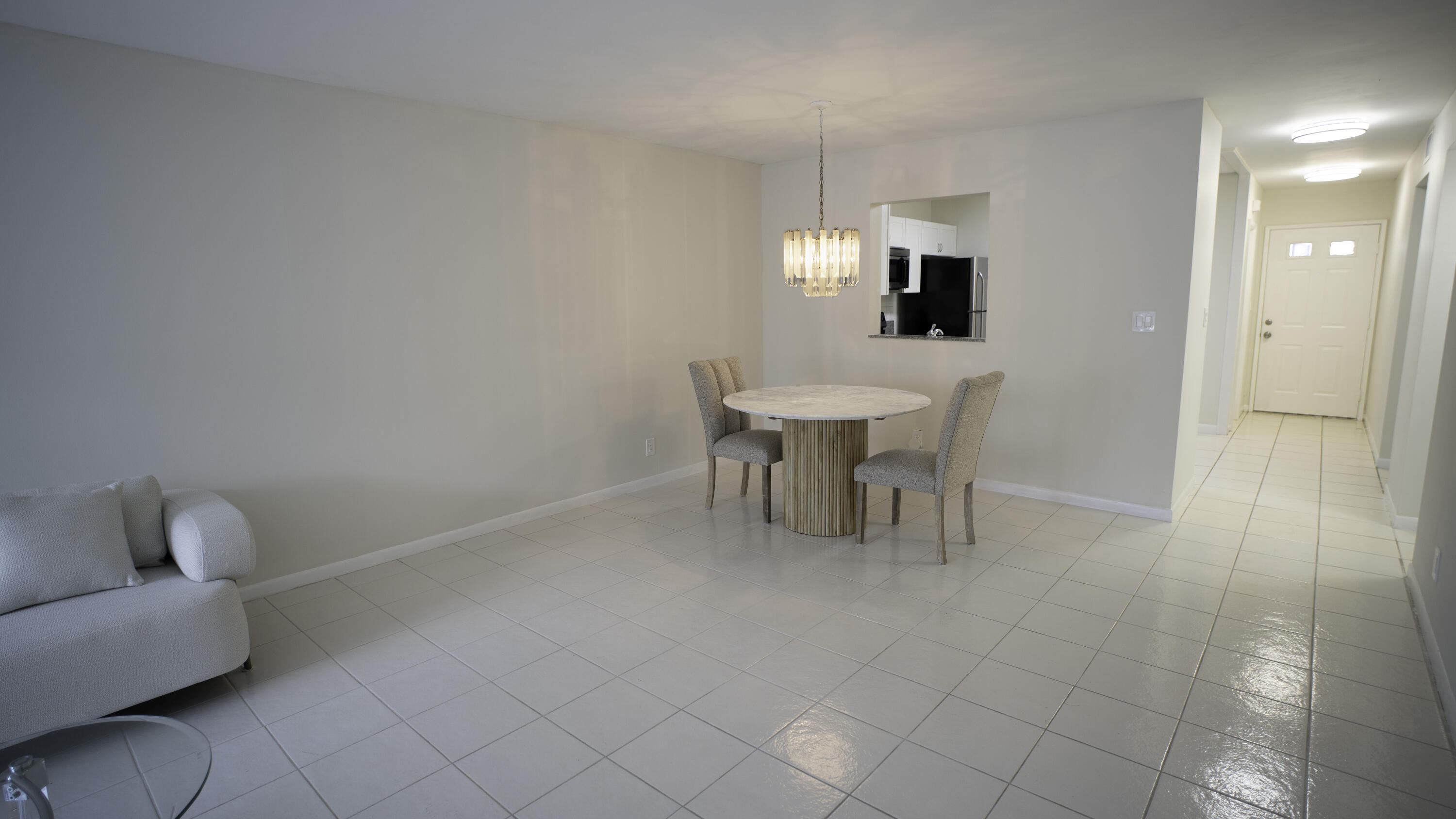 9110 Fairbanks Lane, Unit 4 Boca Raton, FL 33496 - Photo 9 of 15 great room