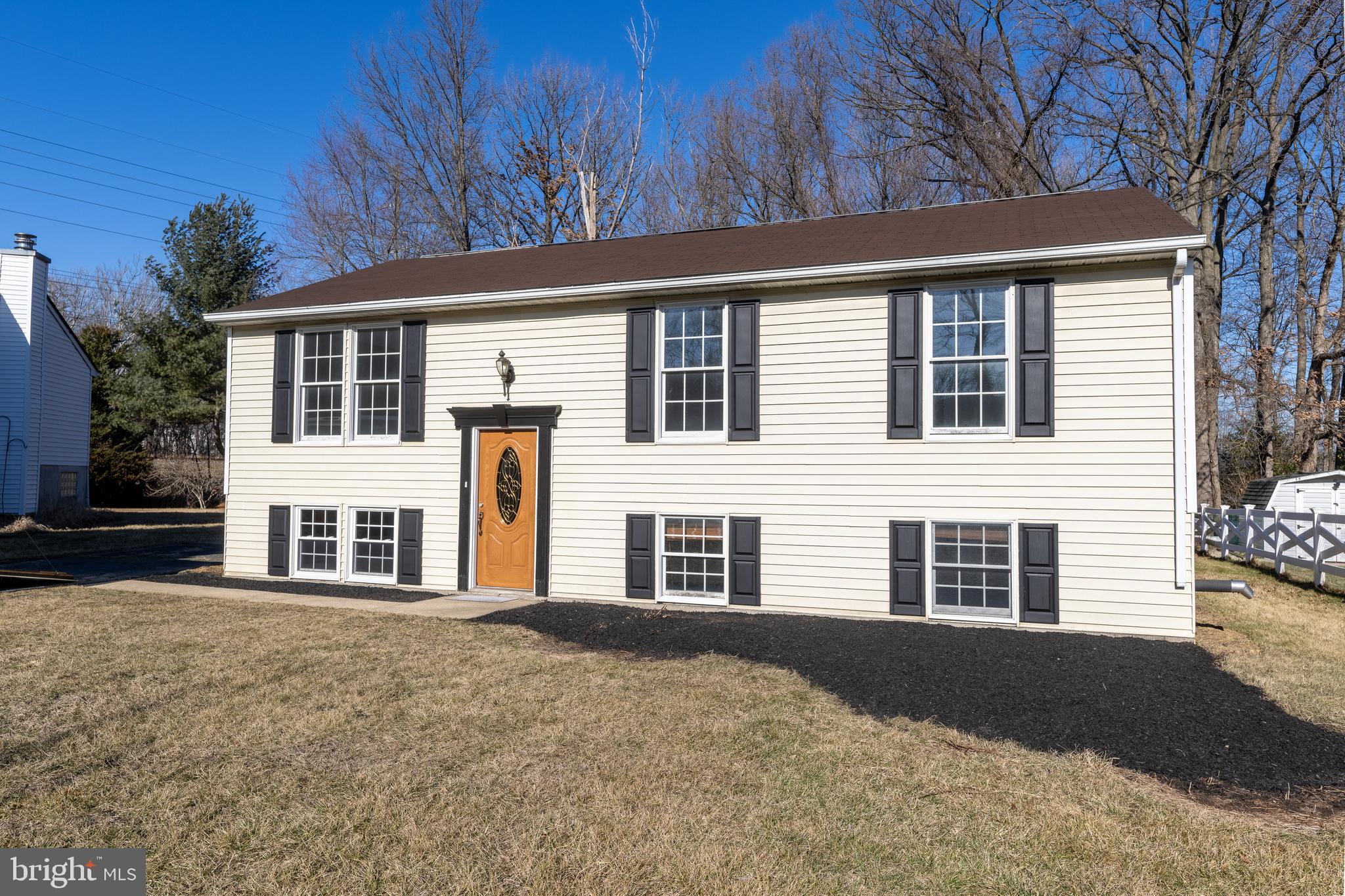 75 Midland Drive Newark, DE 19713 - Photo 2 of 38