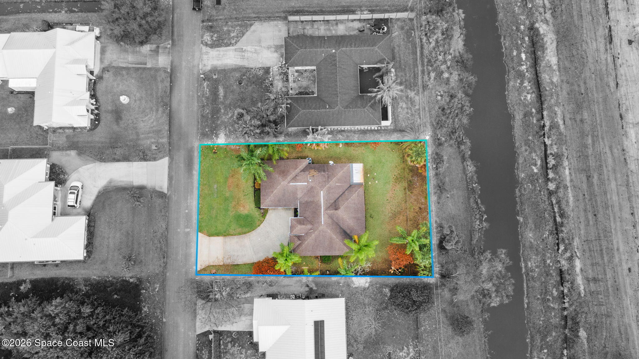 472 Arbor Street Sebastian, FL 32958 - Photo 30 of 33 an aerial view of a residential apartment building with a yard