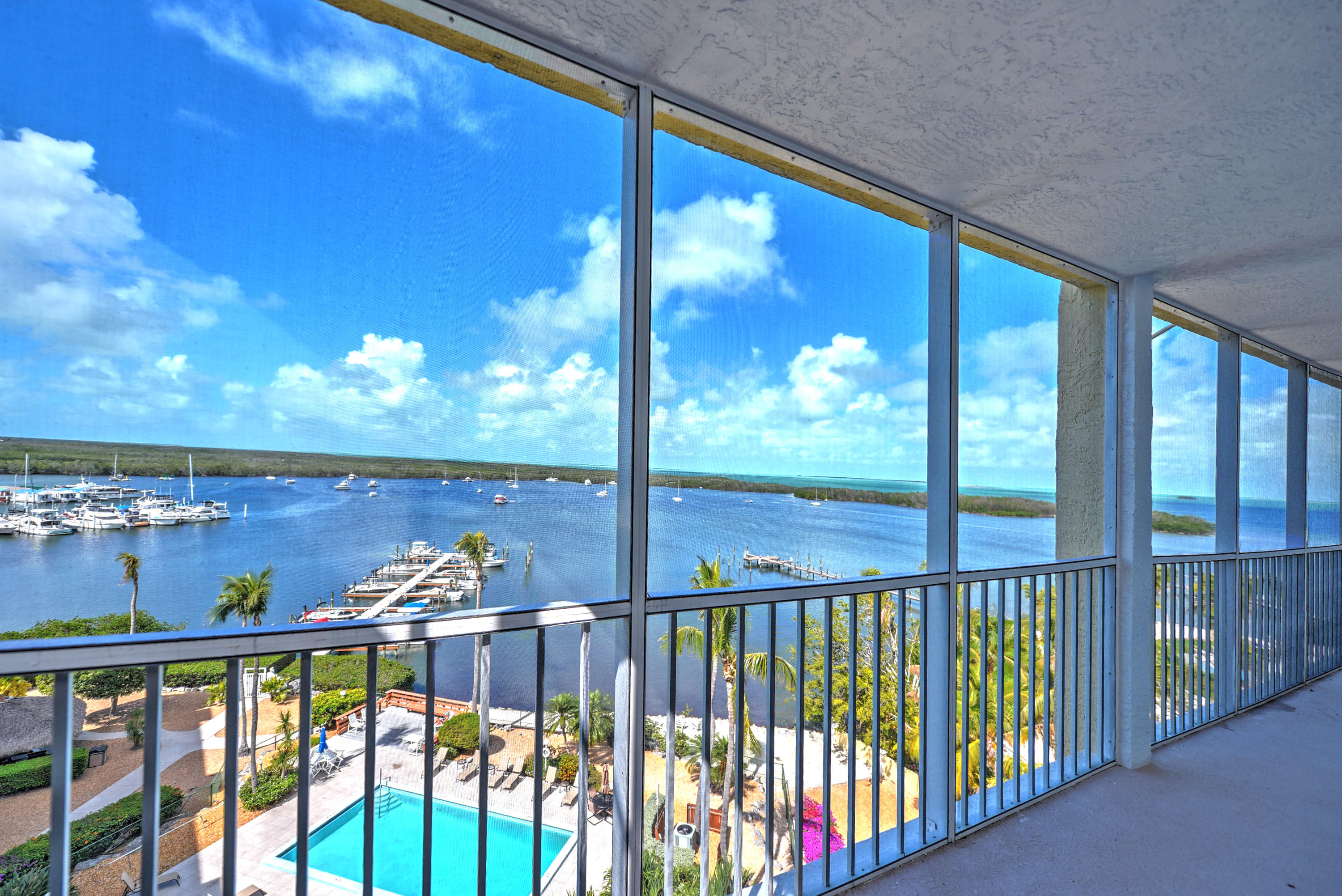 200 Harborview Drive, Unit PH 4 Tavernier, FL 33070 - Photo 22 of 33 a view of a balcony with lake view