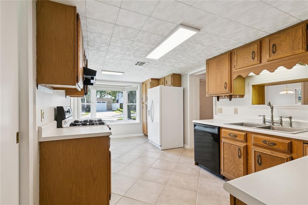 406 Moss Lane River Ridge, LA 70123 - Photo 8 of 17 Gallery Image 8