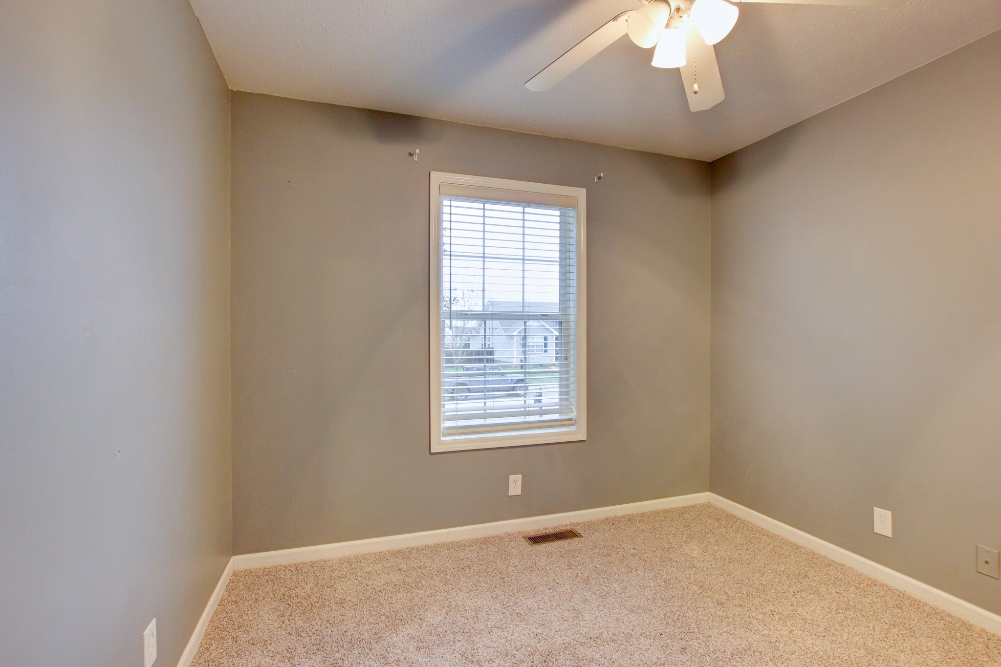 1897 Patton Road Clarksville, TN 37042 - Photo 27 of 35 Gallery Image 27
