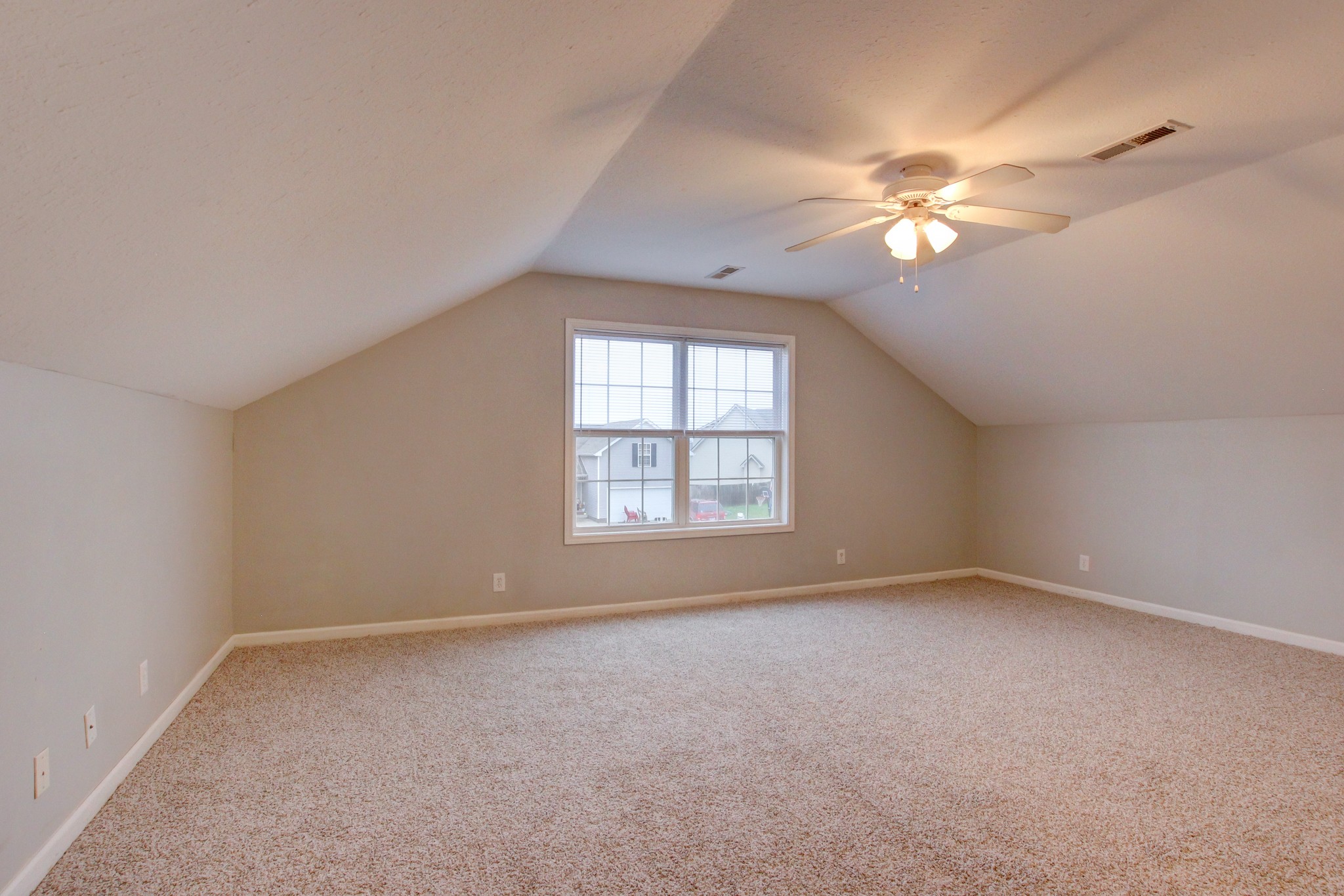 1897 Patton Road Clarksville, TN 37042 - Photo 29 of 35 Gallery Image 29