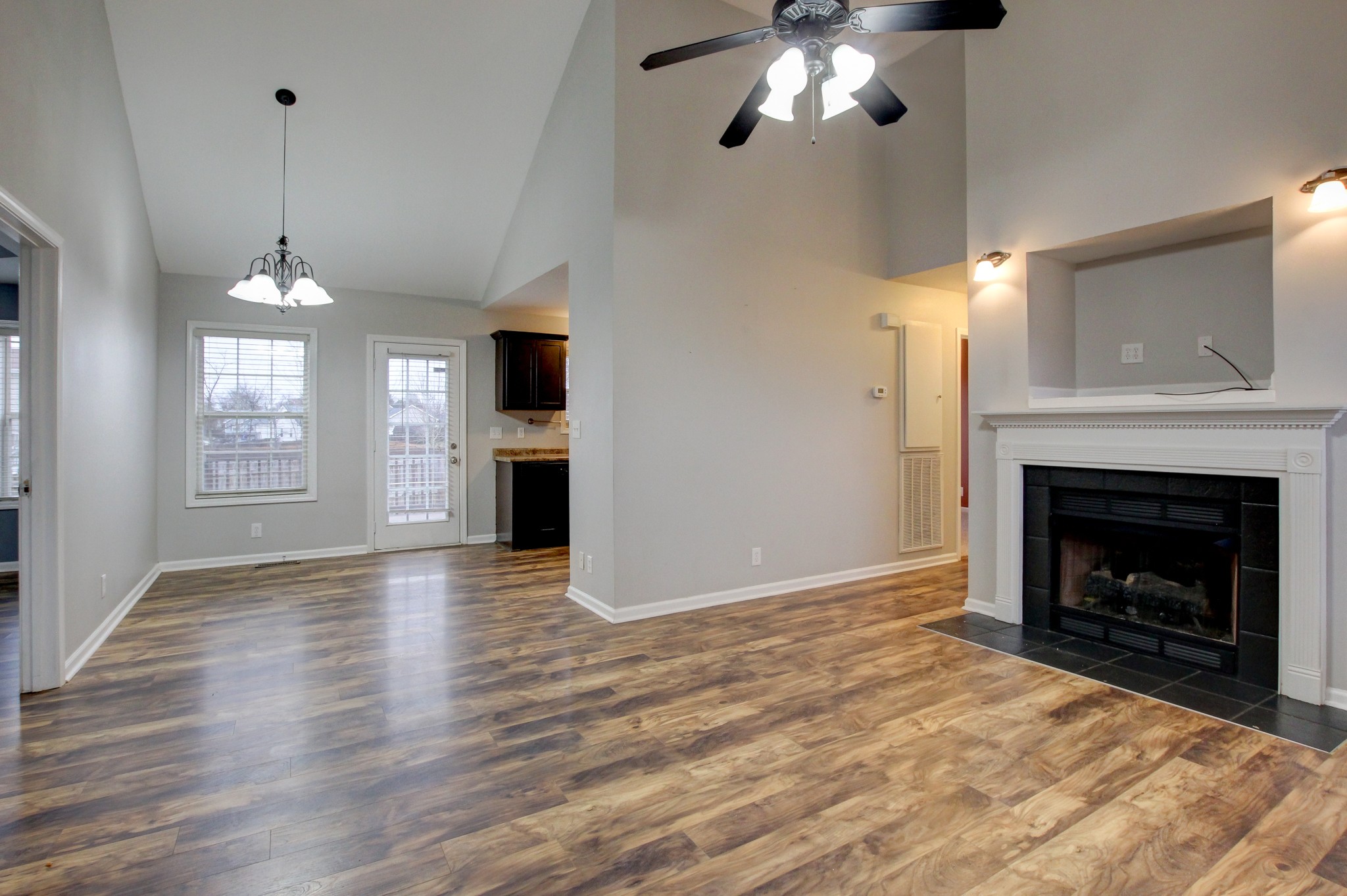 1897 Patton Road Clarksville, TN 37042 - Photo 6 of 35 Gallery Image 6