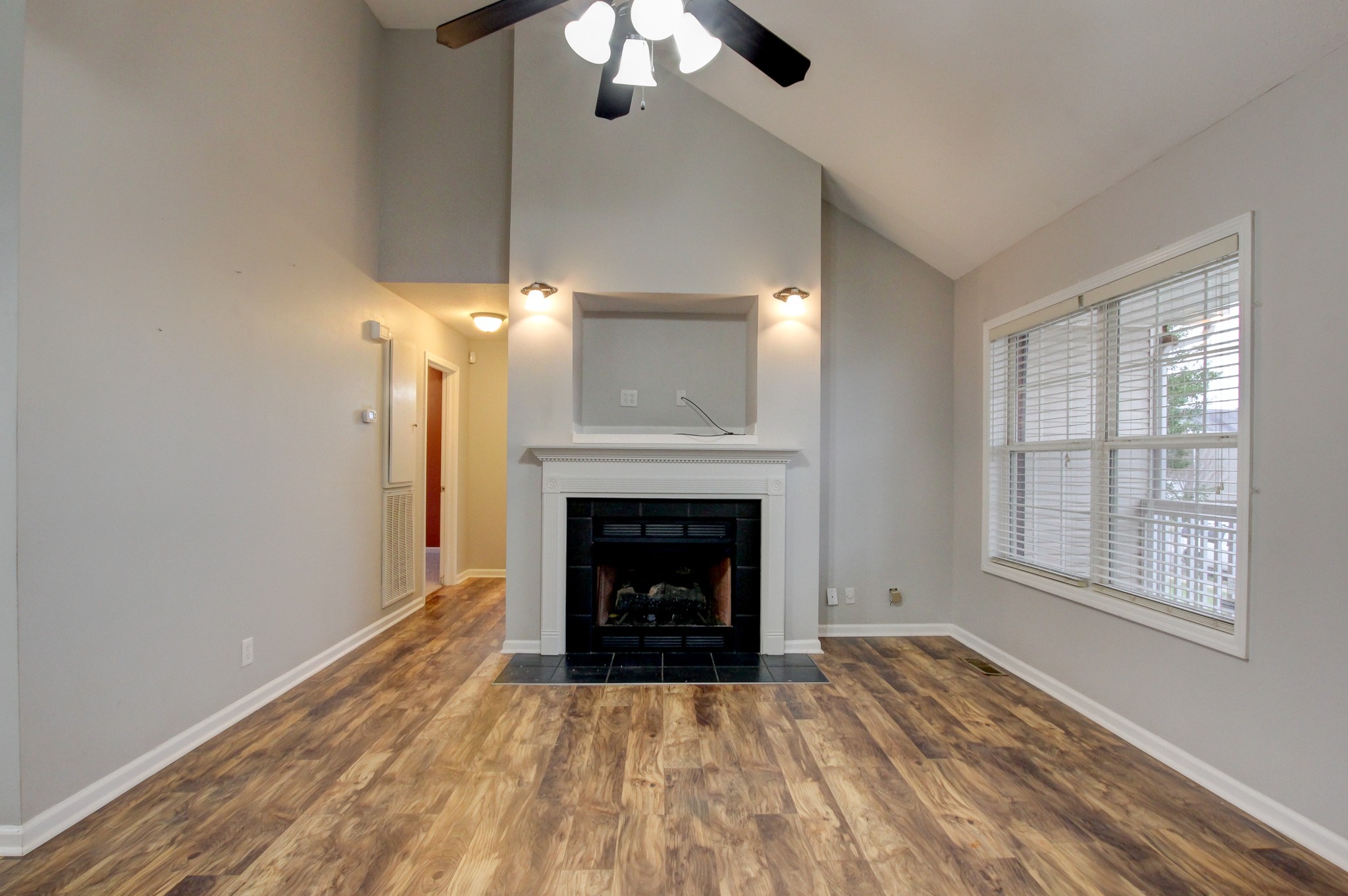 1897 Patton Road Clarksville, TN 37042 - Photo 7 of 35 Gallery Image 7