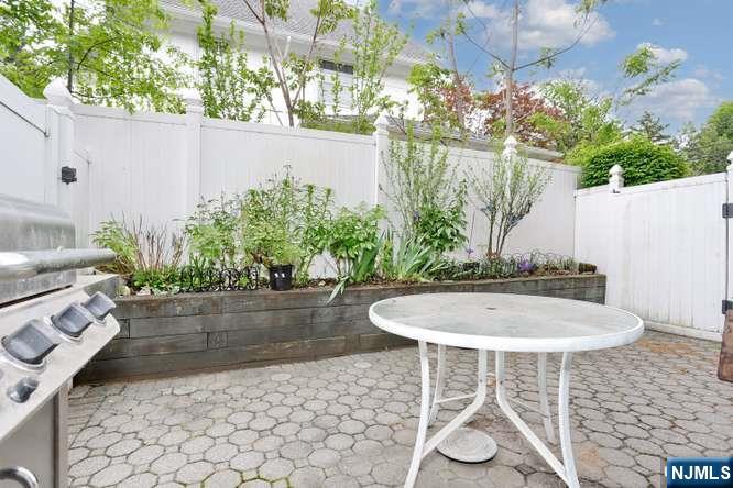 290 Hamilton Place, Unit 4 Hackensack, NJ 07601 - Photo 45 of 50